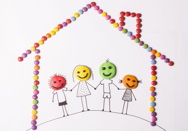 graphicstock-happy-family-concept-with-heads-from-play-dough_SRkjrkob-scaled-1